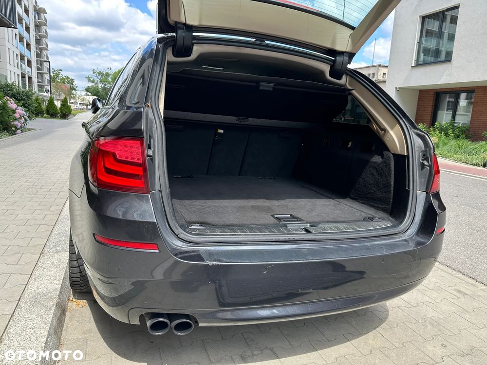 BMW Seria 5 520d - 29