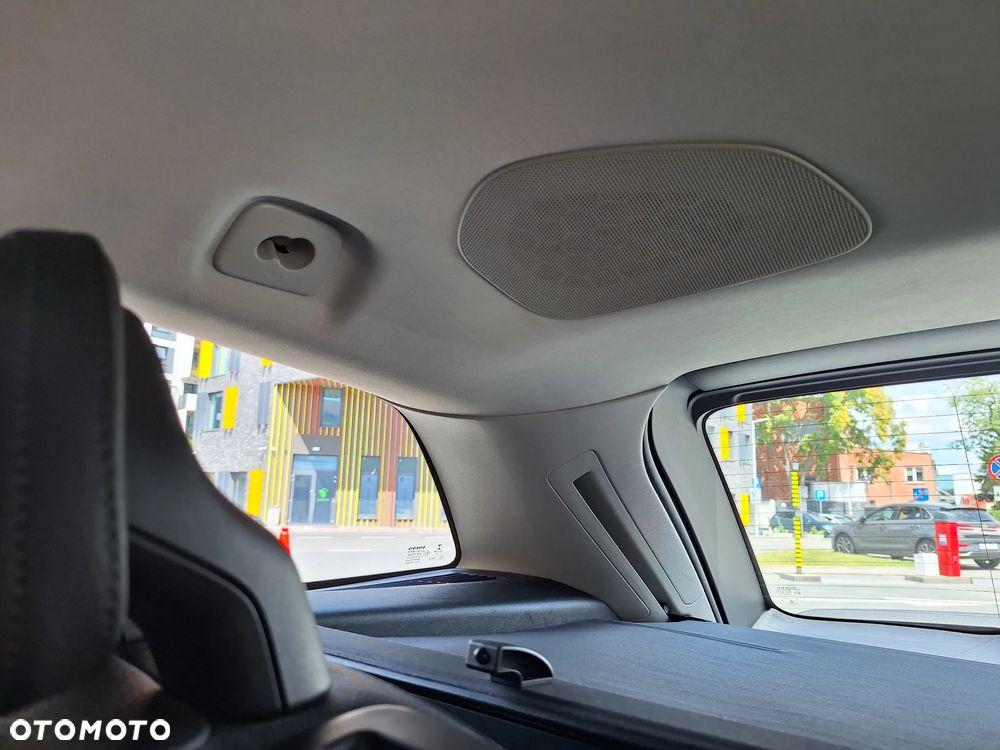 Volvo V90 T4 Momentum Pro - 37