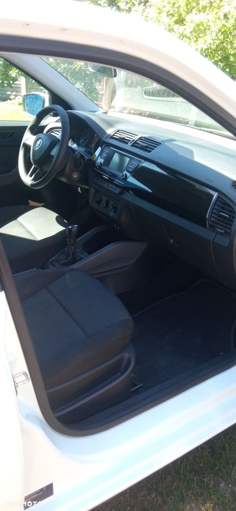 Skoda Fabia - 10