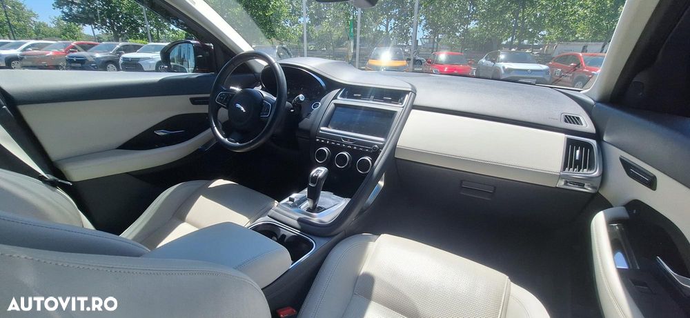 Jaguar E-Pace P200 AWD SE - 13