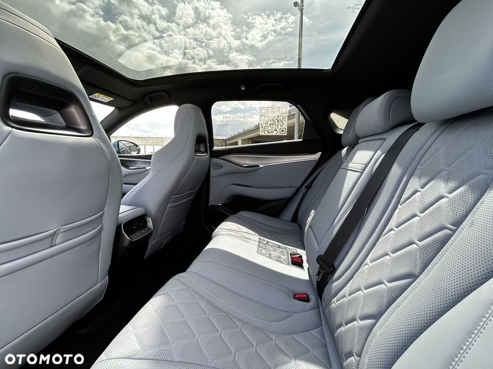 BYD Sealion 7 - 15