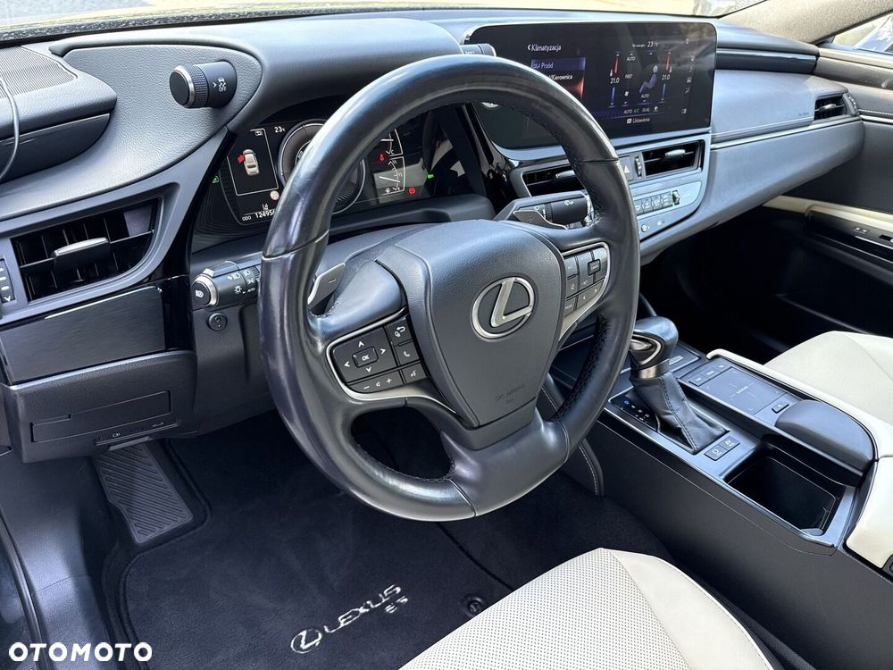 Lexus ES 300h Business Edition - 13