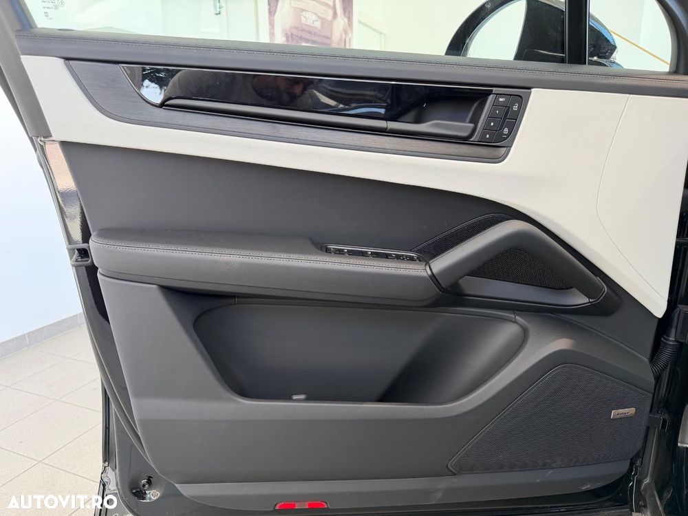 Porsche Cayenne Coupe Tiptronic S Black Edition - 10