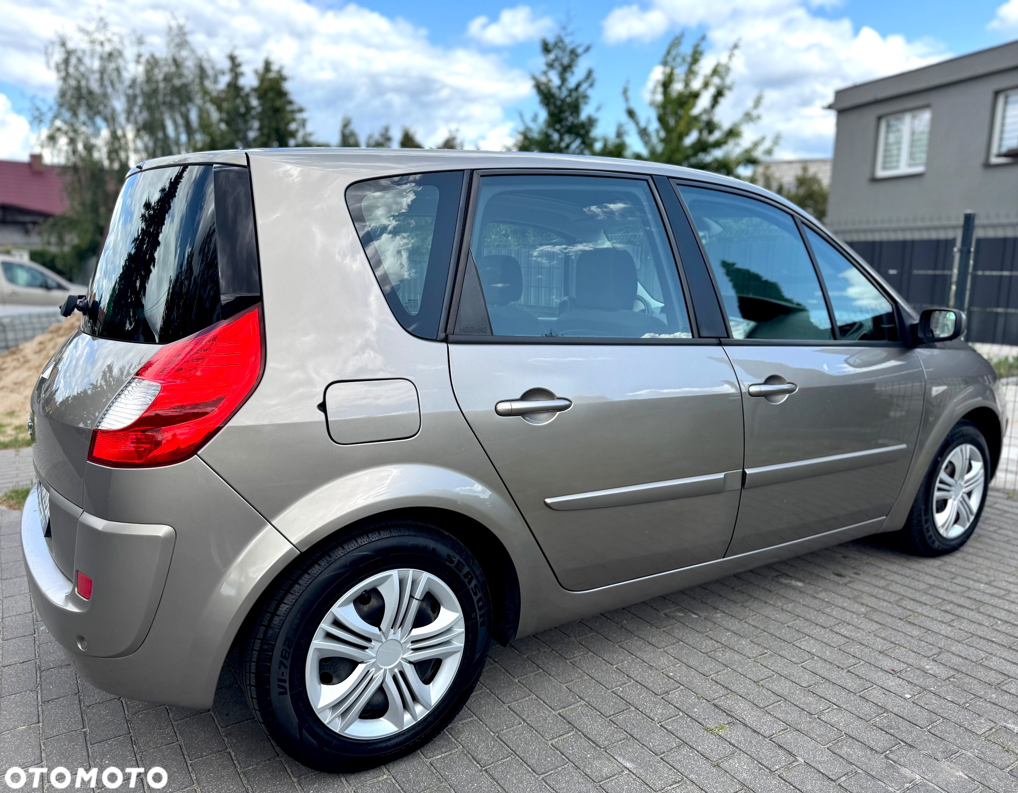 Renault Scenic 1.6 16V 110 Expression - 20