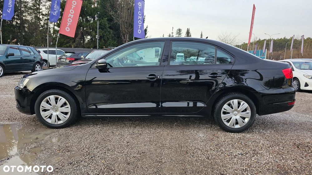 Volkswagen Jetta 1.6 TDI Comfortline - 5