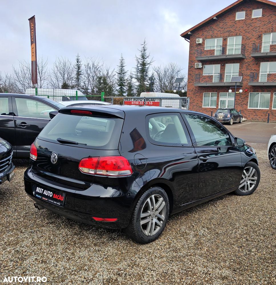 Volkswagen Golf - 22