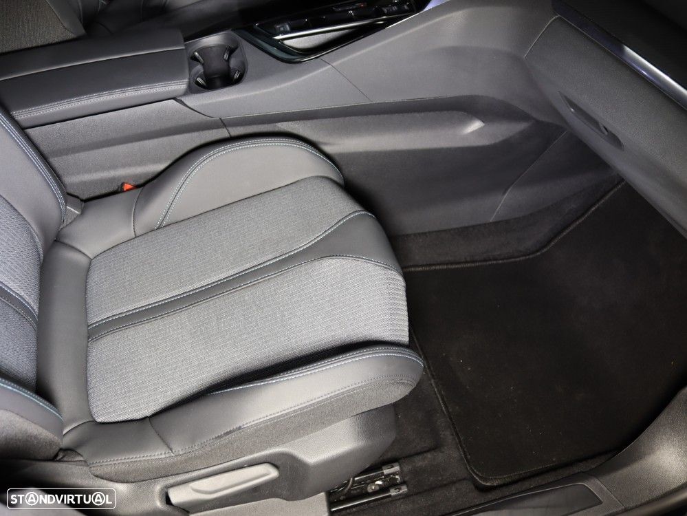Peugeot 5008 1.5 BlueHDi Allure Pack EAT8 - 19