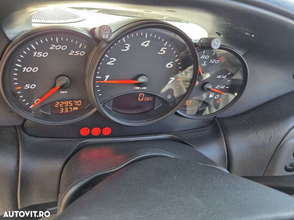 Porsche Boxster - 15