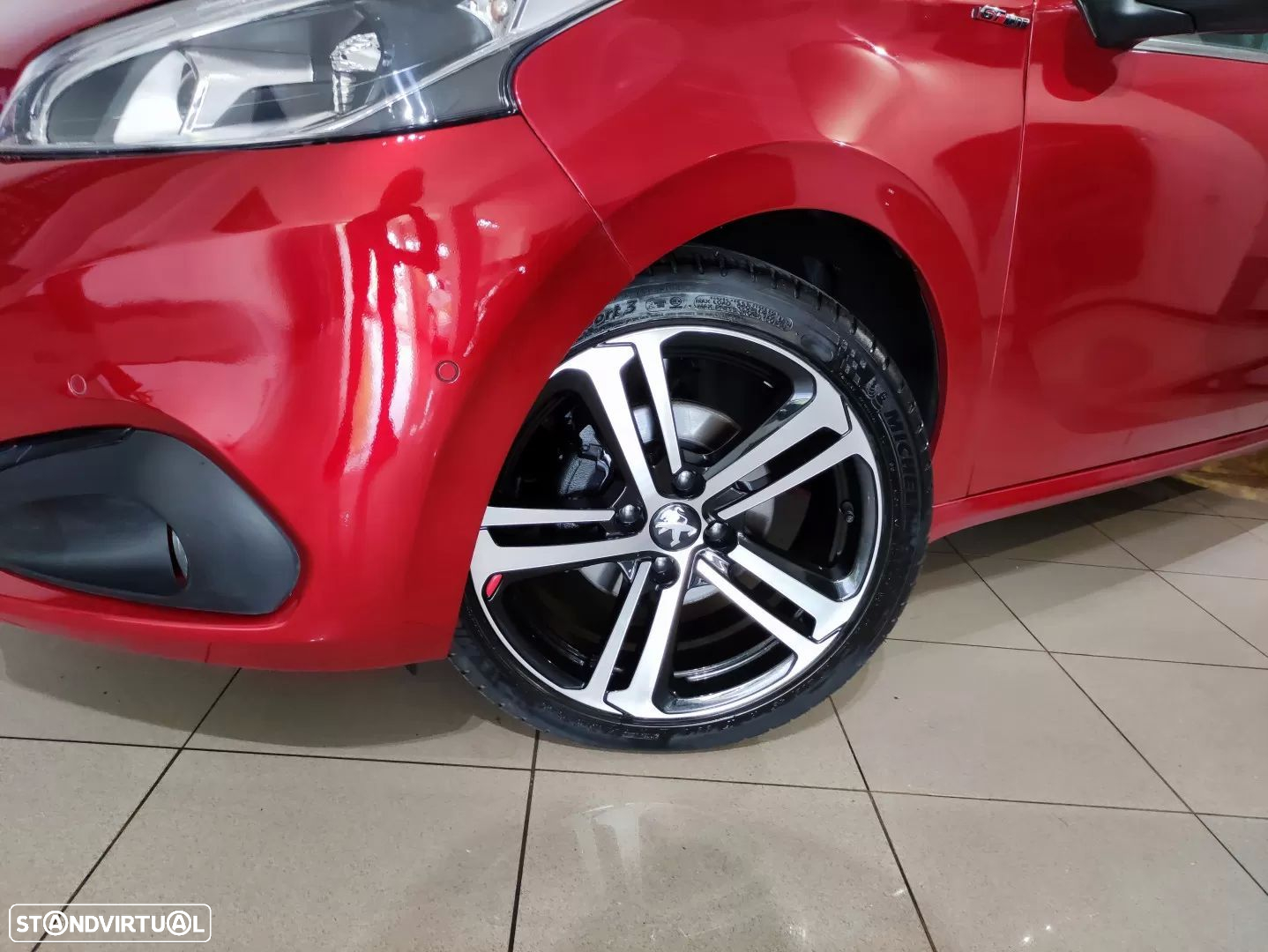 Peugeot 208 1.2 PureTech GT Line EAT6 - 4