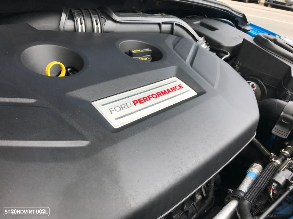 Ford Focus 2.3 EcoBoost RS - 49