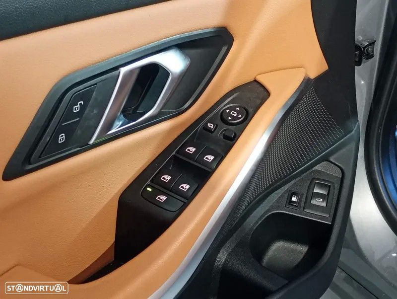 BMW 320 e Pack Desportivo M Auto - 24