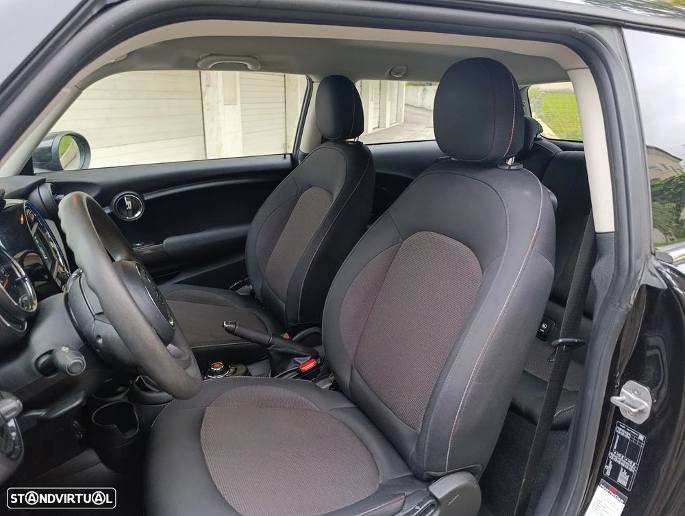 MINI 3 Portas One - 19