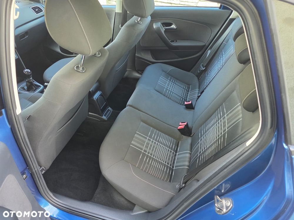 Volkswagen Polo 1.4 TDI Blue Motion Technology Lounge - 14