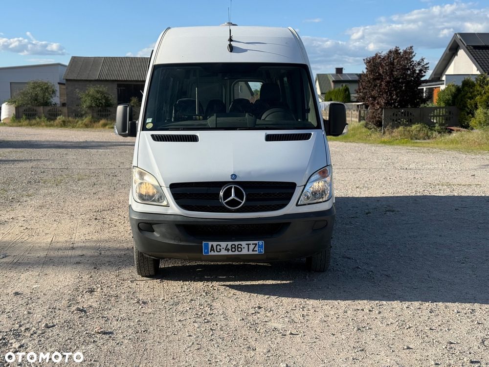 Mercedes-Benz Sprinter - 2