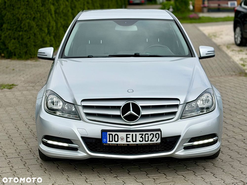 Mercedes-Benz Klasa C 180 CGI Automatik BlueEFFICIENCY Avantgarde - 2