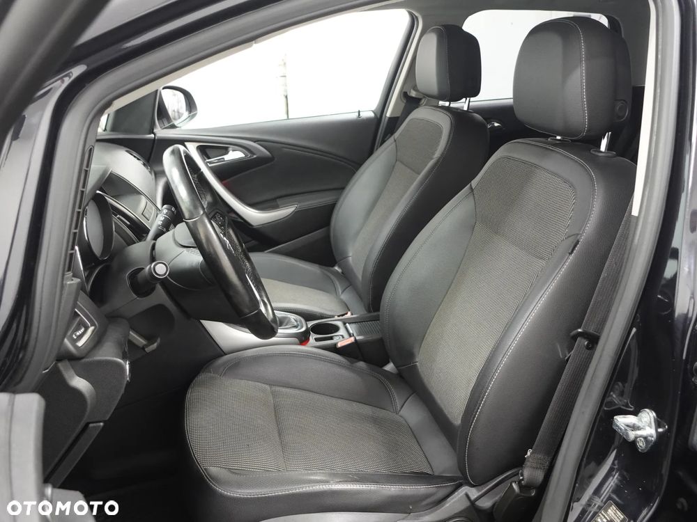 Opel Astra 1.4 Turbo - 21