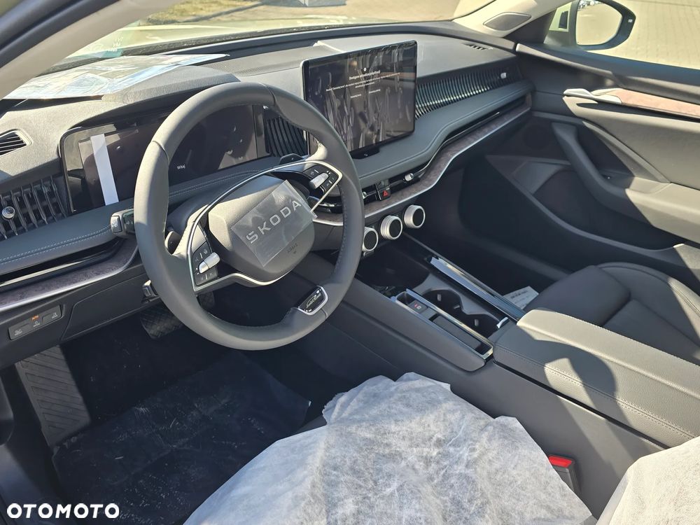 Skoda Superb 2.0 TDI SCR 4x4 L&K DSG - 6