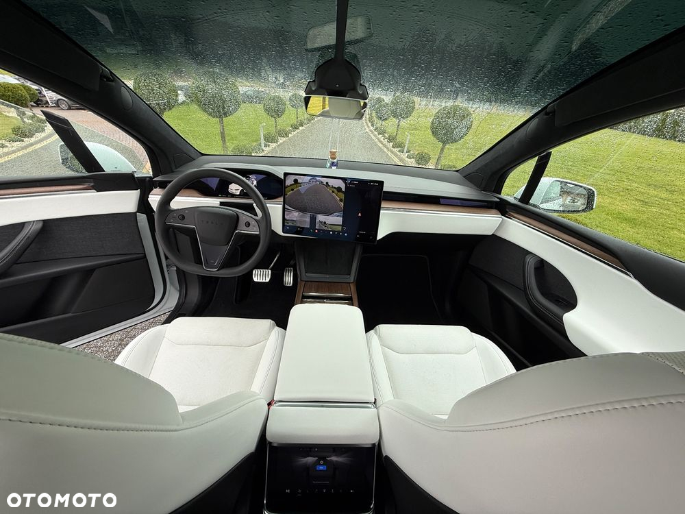 Tesla Model X Standard - 9