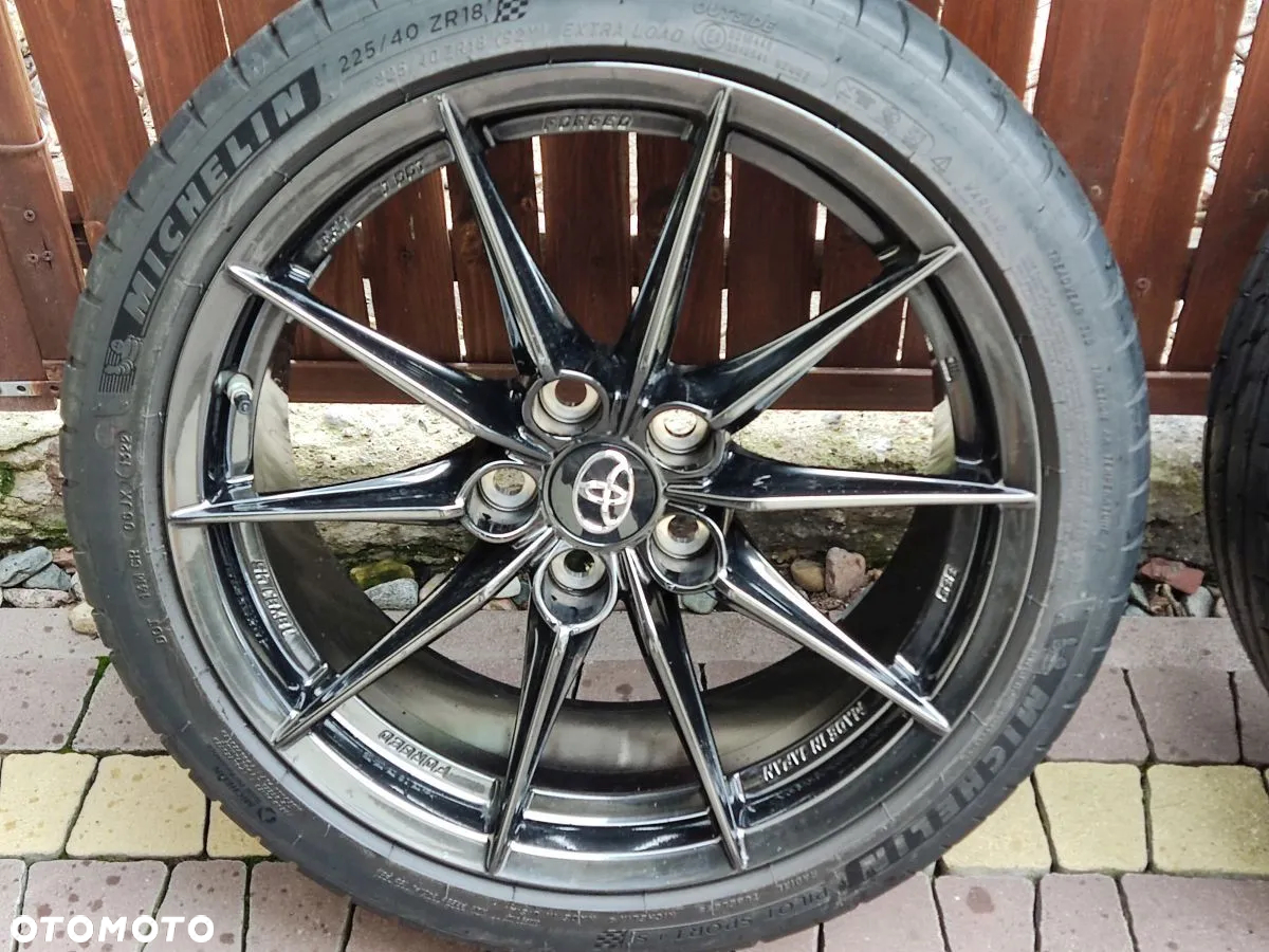 TOYOTA YARIS GR 20-24r Koła z Oponami Letnimi 225/40 ZR18 - 2