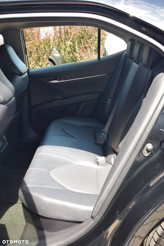 Toyota Camry 2.5 Hybrid Comfort CVT - 16