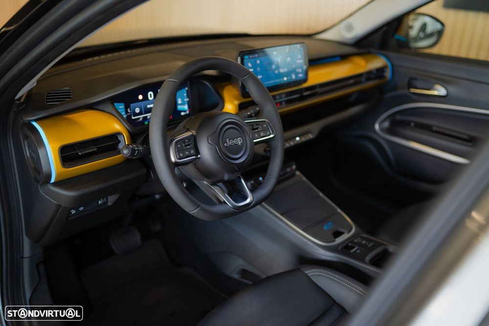 Jeep Avenger Summit - 15