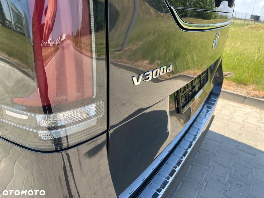 Mercedes-Benz Klasa V 300 d 4-Matic 9G-Tronic Exclusive (d³ugi) - 26