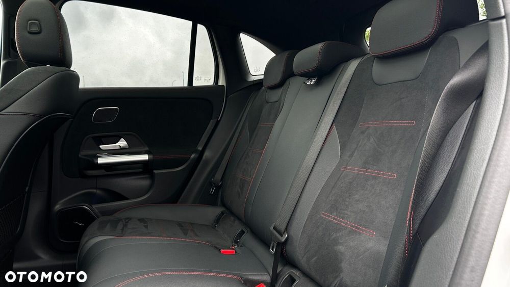 Mercedes-Benz GLA 200 AMG Line - 27