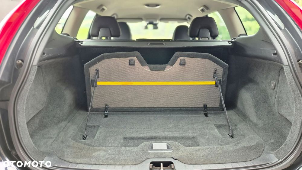 Volvo XC 60 D4 AWD Kinetic - 17