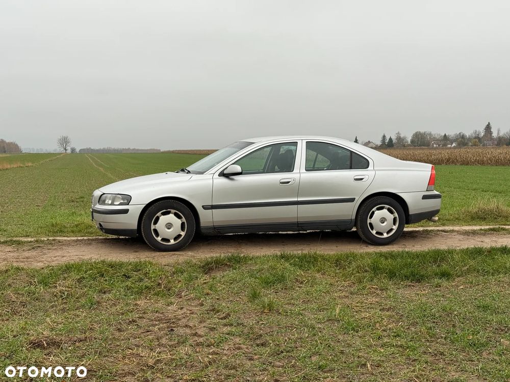 Volvo S60 2.4 - 10