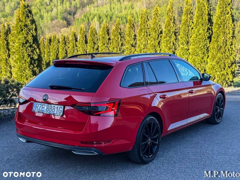 Skoda Superb 2.0 TDI Sportline - 29
