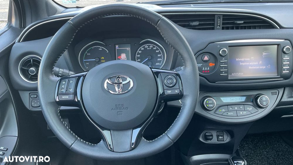 Toyota Yaris 1.5 VVT-i HSD Sol - 14
