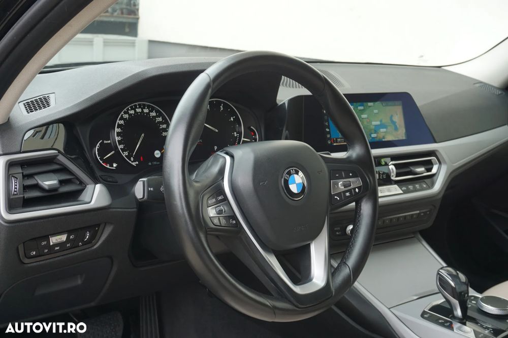 BMW Seria 3 318d Aut. Luxury Line - 34