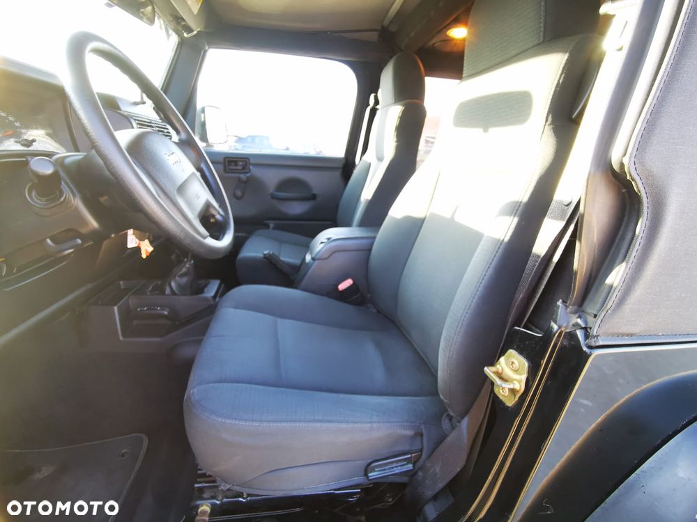 Jeep Wrangler 4.0 Sahara - 9