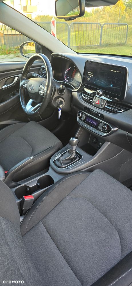 Hyundai i30 1.6 CRDI DCT Intro - 14