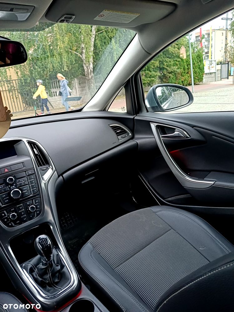 Opel Astra 1.4 Turbo - 11