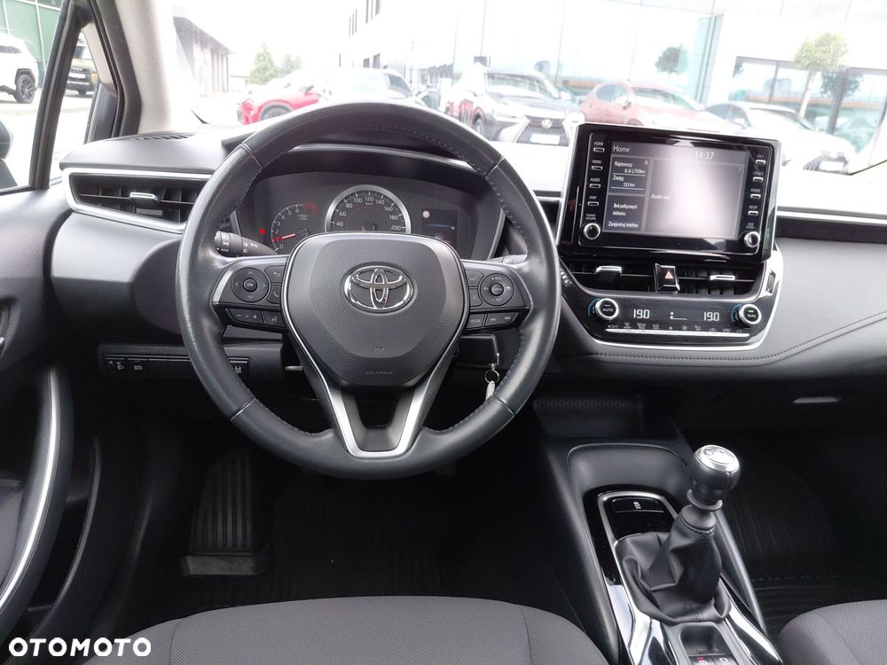 Toyota Corolla - 12