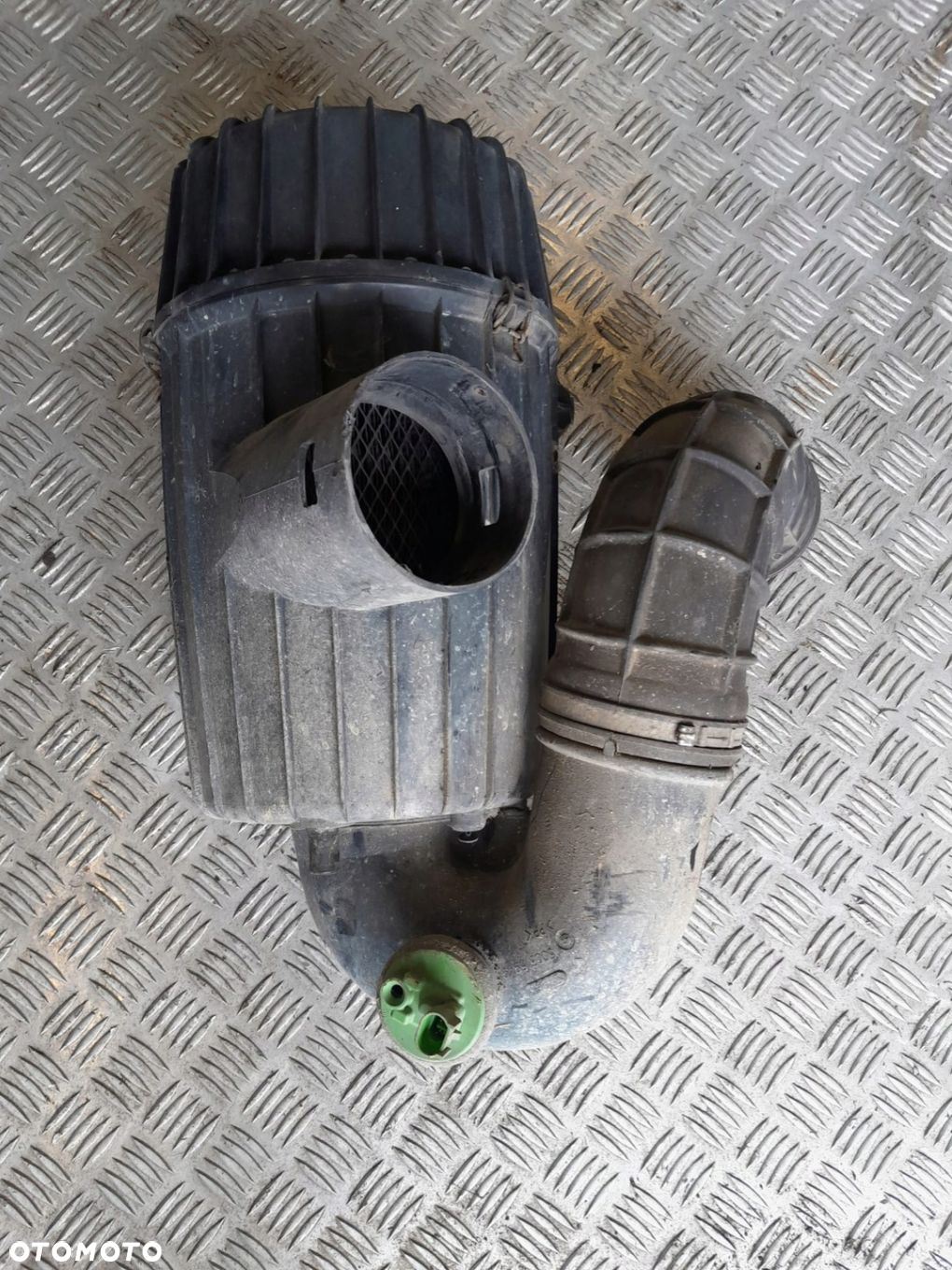 OBUDOWA FILTRA POWIETRZA IVECO DAILY III 99-06 500315949 - 2