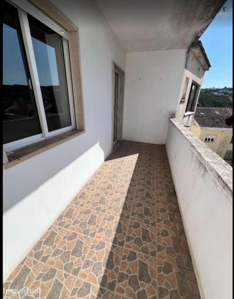 Quarto - localizado em Olivais Coimbra - Grande imagem: 3/13
