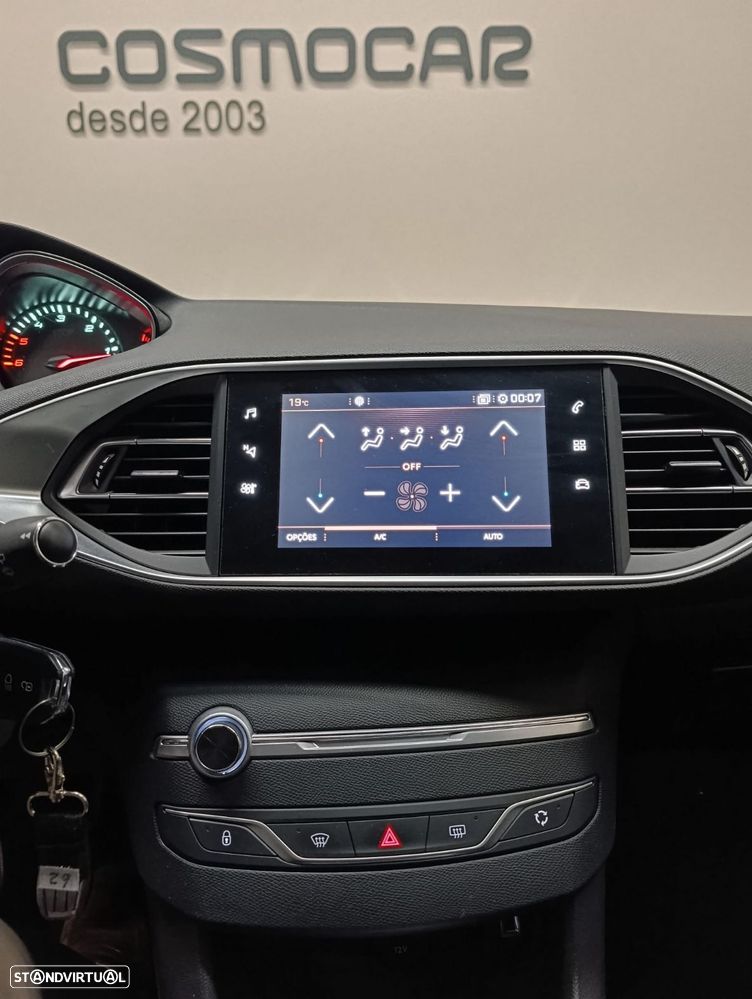 Peugeot 308 SW 1.5 BlueHDi Style - 23