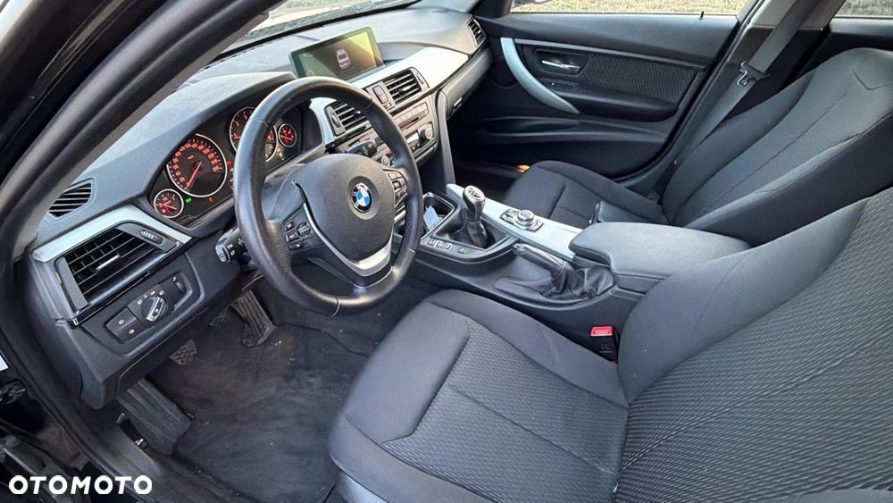 BMW Seria 3 320d Blue Performance - 9