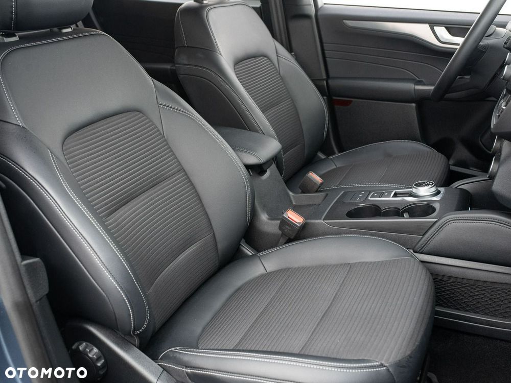 Ford Kuga 2.5 FHEV AWD Titanium X - 32