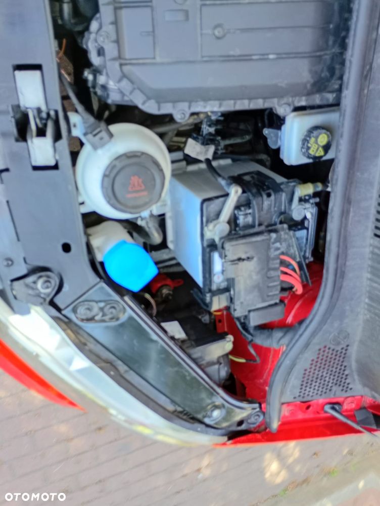 Volkswagen up! 1.0 Beats - 35