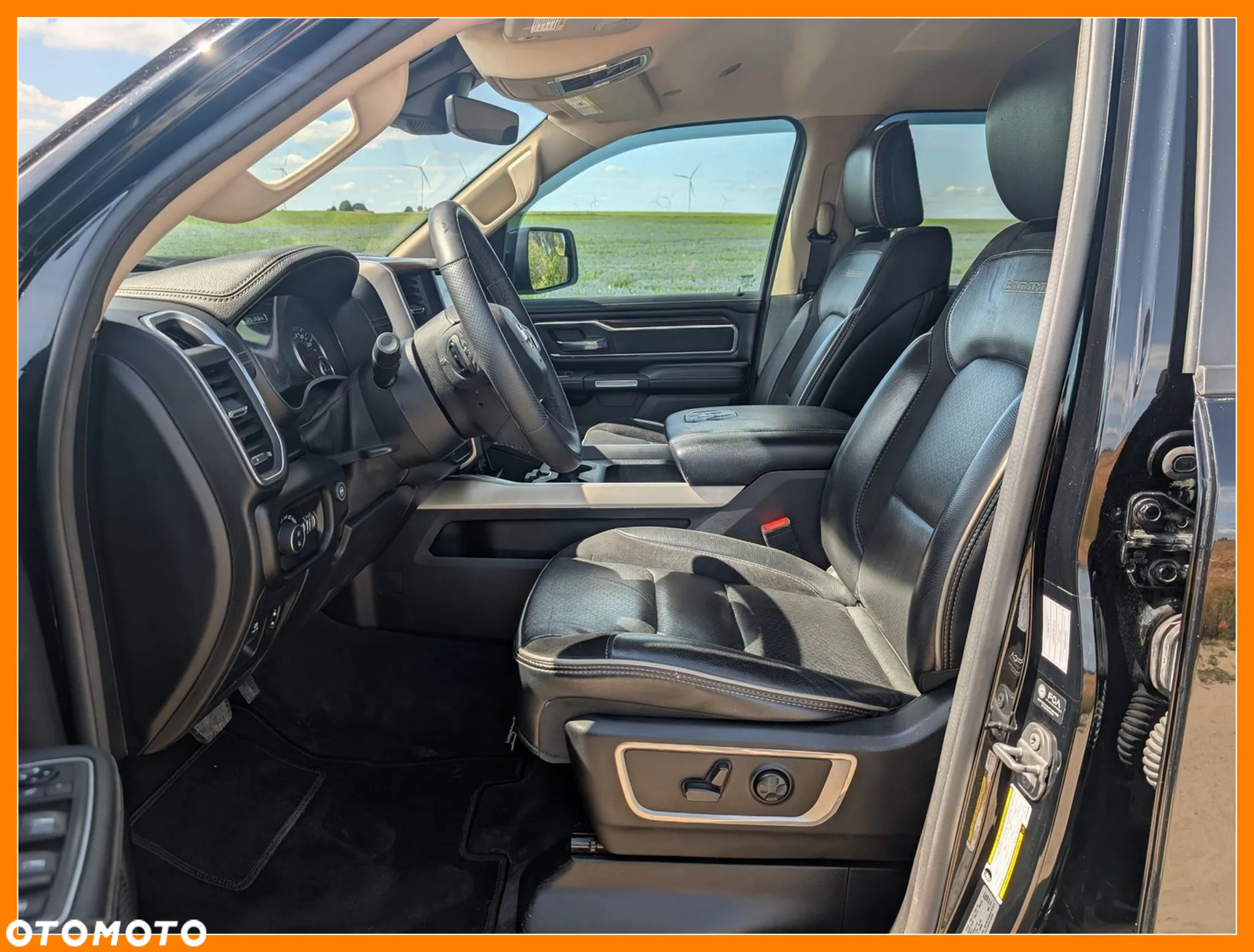 RAM 1500 Crew Cab Laramie - 13