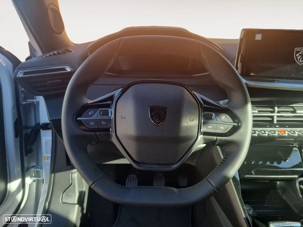 Peugeot 2008 1.2 PureTech Allure - 13