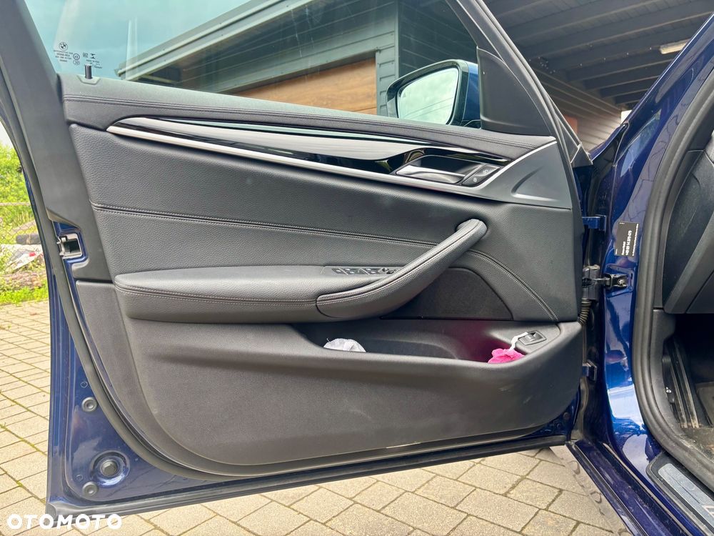 BMW Seria 5 520d Luxury Line sport - 32