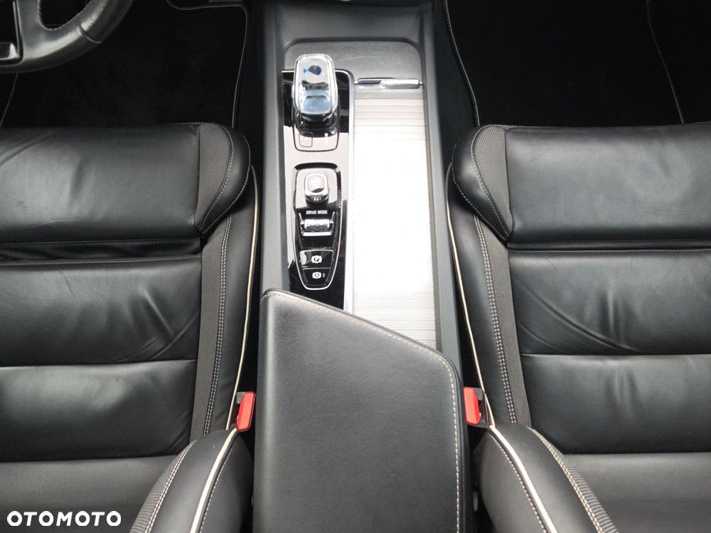 Volvo S60 B4 B R-Design - 25