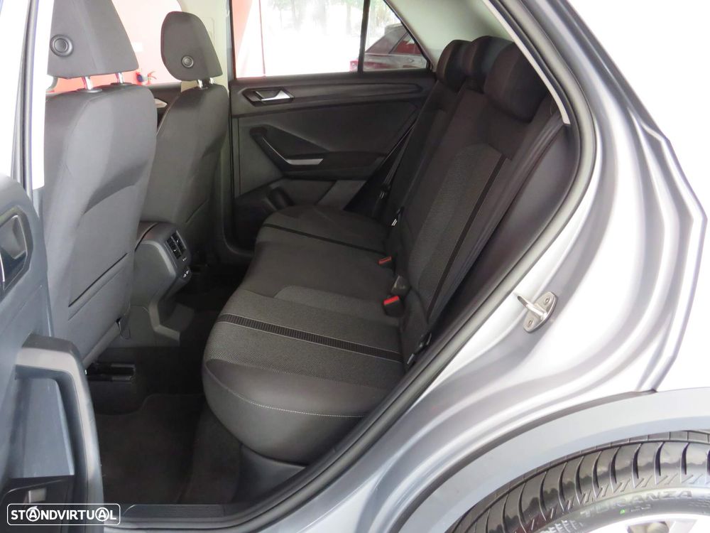 VW T-Roc 1.5 TSI Urban DSG - 13