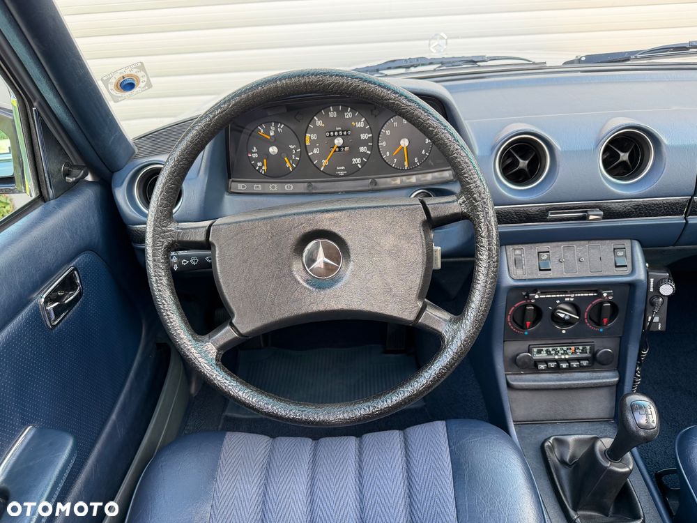Mercedes-Benz W123 - 29