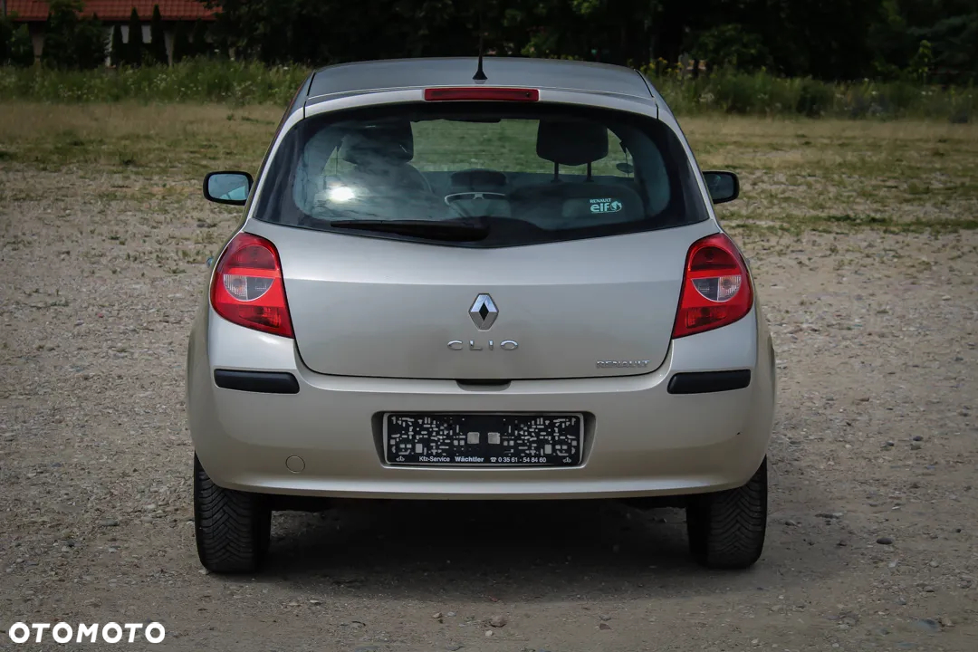 Renault Clio 1.6 16V Exception - 9