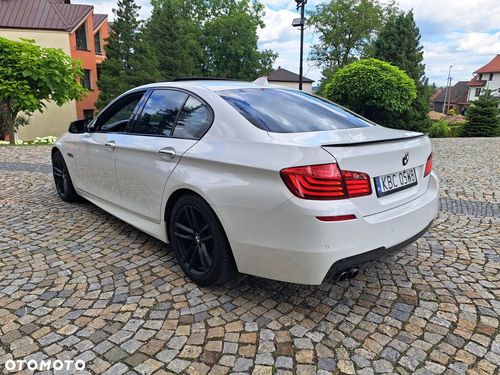 BMW Seria 5 528i xDrive - 33